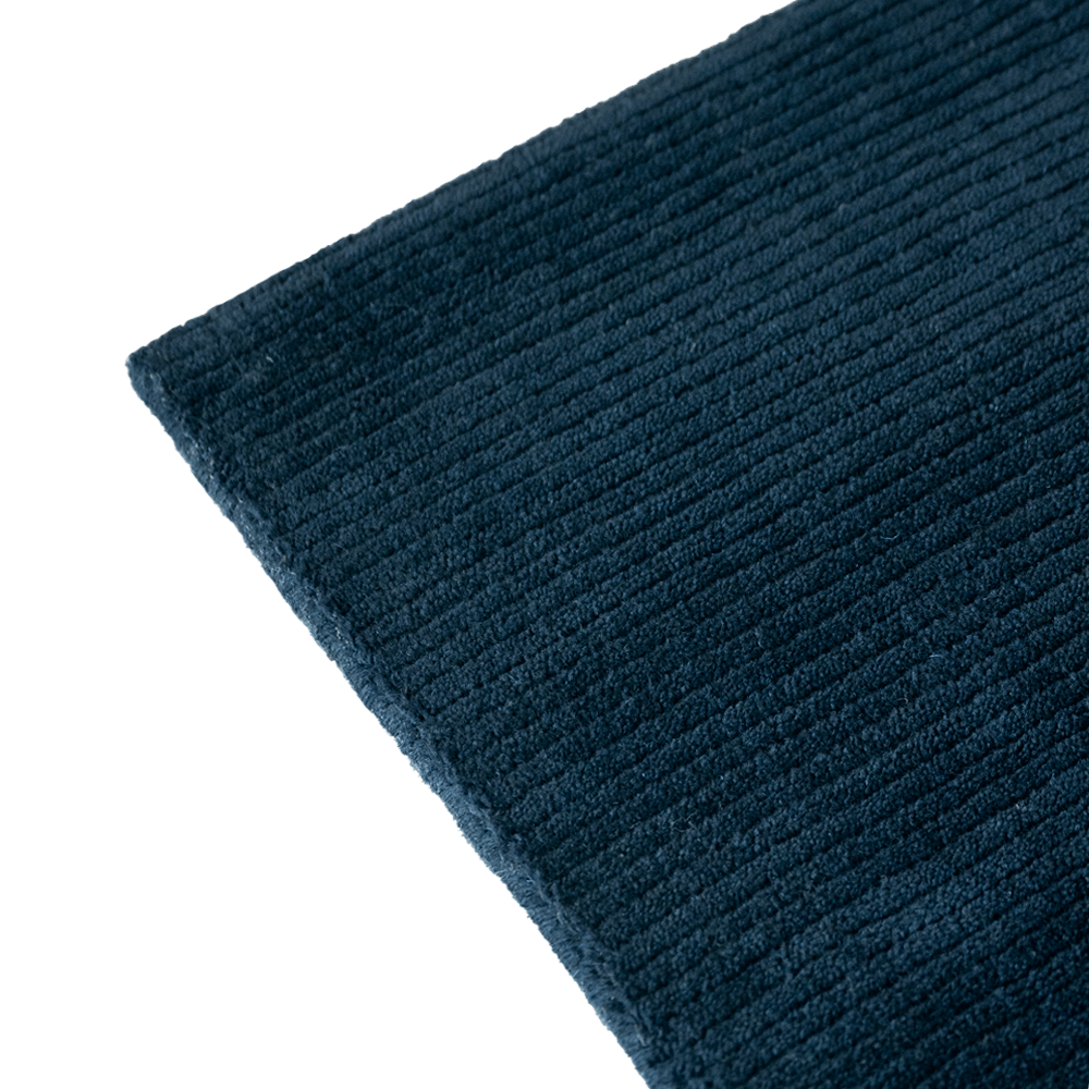 Bindu Midnight  3.5 x 2.5 mts.