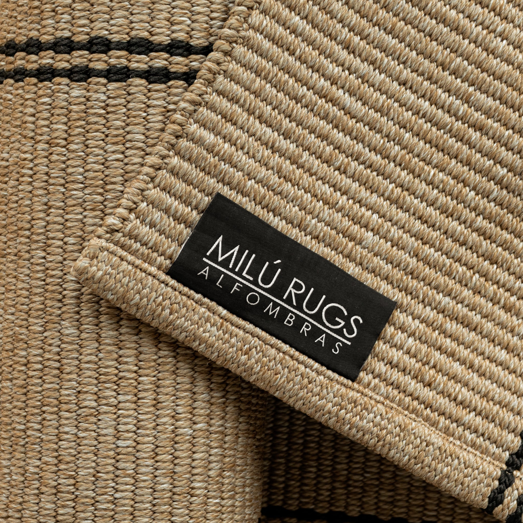 Navi taupe black Pasillo 280 x 80 mts.