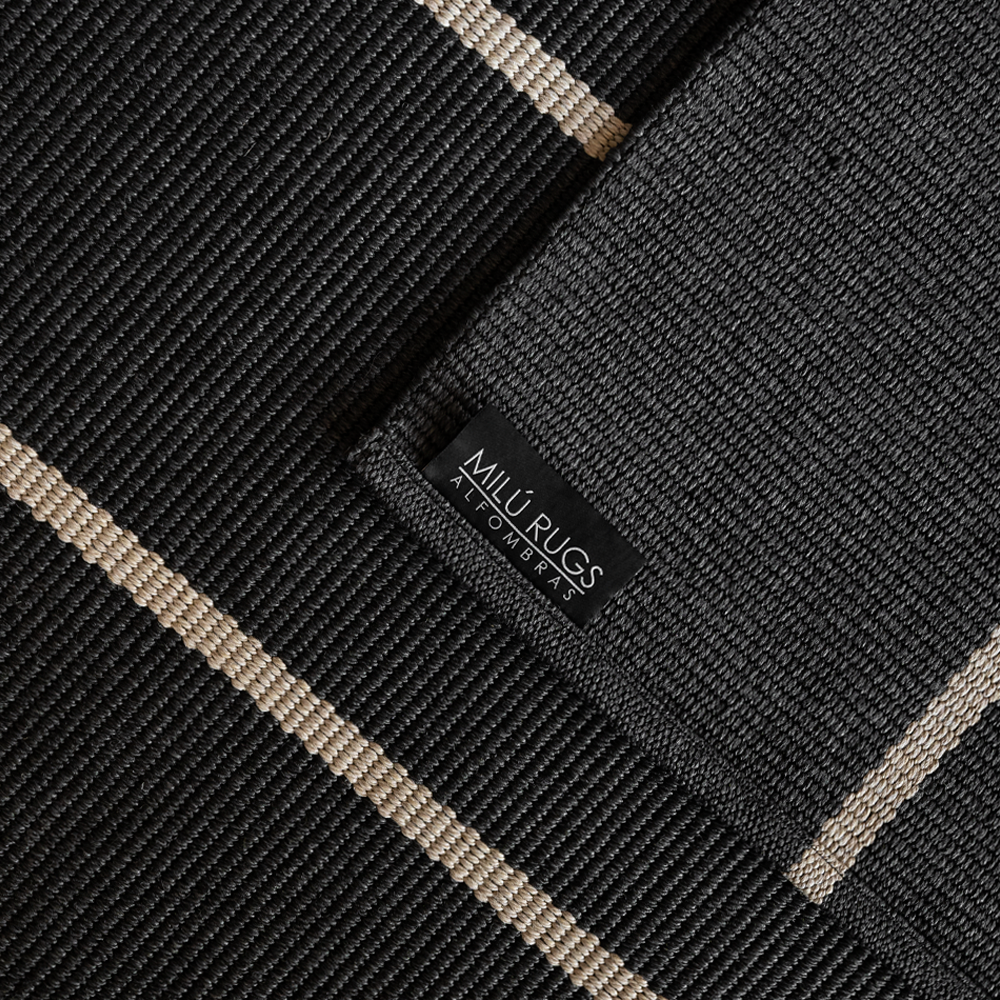 Alfombra Petra Charcoal Sand de Polipropileno – MiluRugs