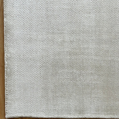 Annu Ivory Silver 250X300